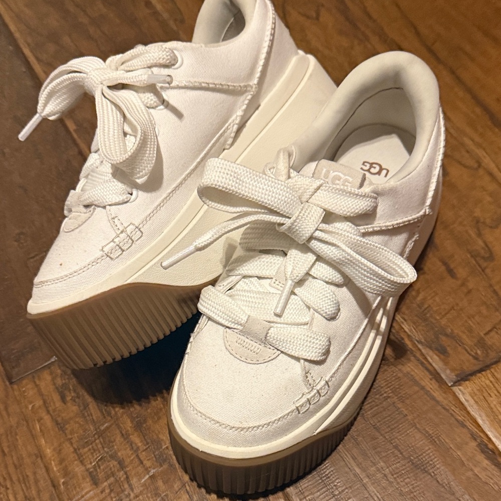 UGG EZ-Duzzit Essential Lace Up Sneakers